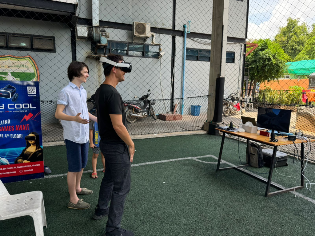 virtual reality VR vientiane Laos fun teen sport esport
